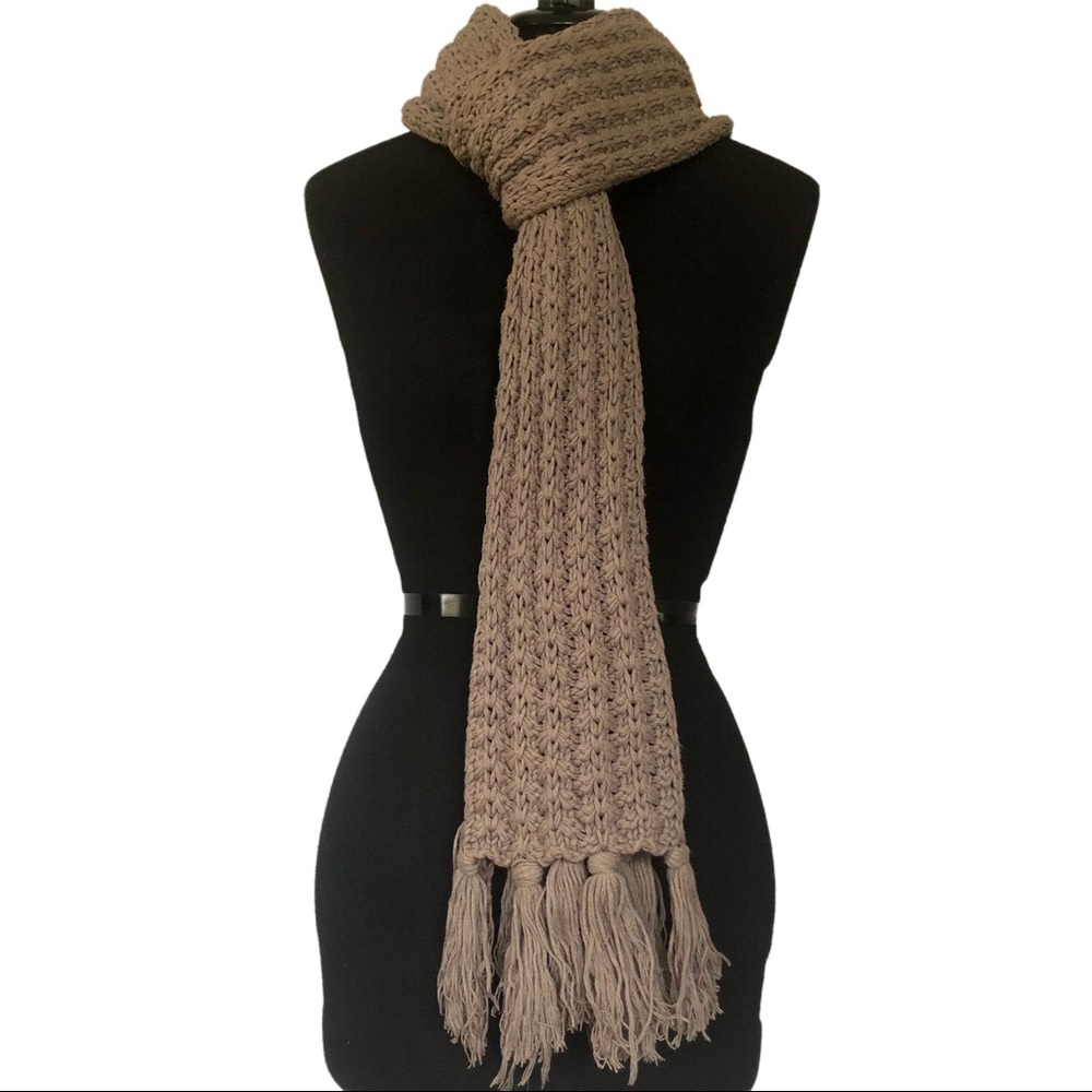 GAP | Gray Chunky Knit Fringe Scarf